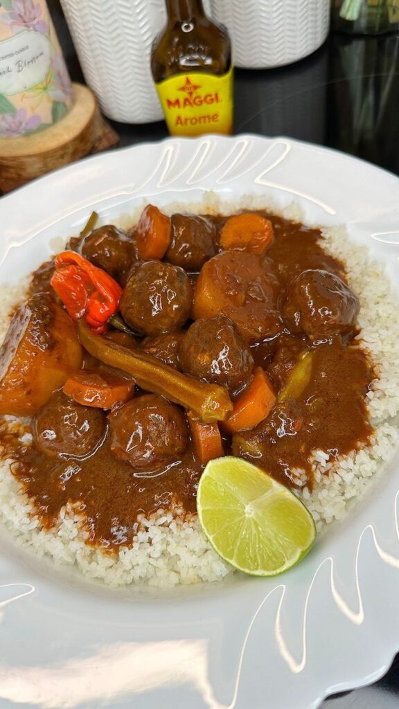 boulette et sauce tomate